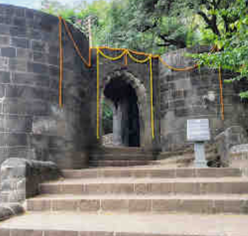 shivneri fort